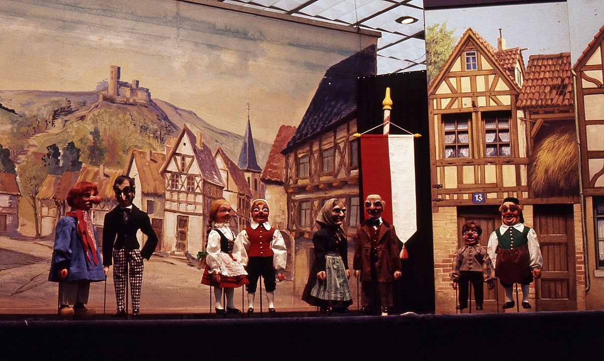 🎭 헨네셴 극장(헨네셴 테아터)